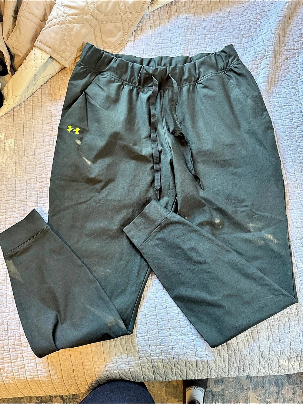 Under Armour women’s Green Jogger Pants